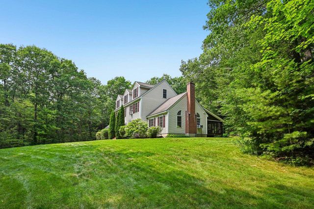 15 Emerald Drive, Danville, NH 03819