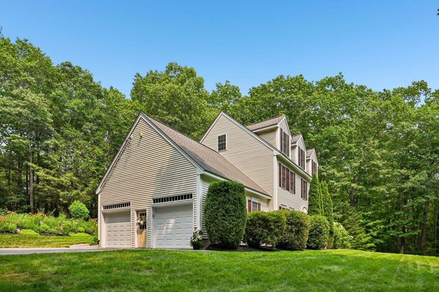 15 Emerald Drive, Danville, NH 03819