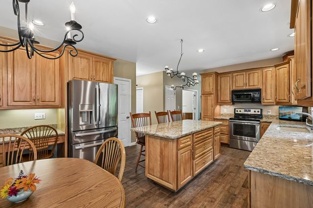 15 Emerald Drive, Danville, NH 03819