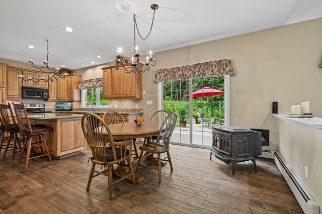15 Emerald Drive, Danville, NH 03819