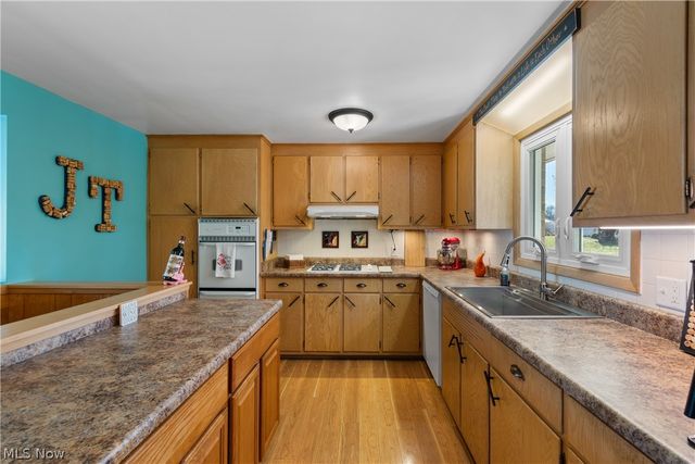 415 Valeside Avenue NE, Massillon, OH 44646