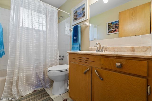 415 Valeside Avenue NE, Massillon, OH 44646