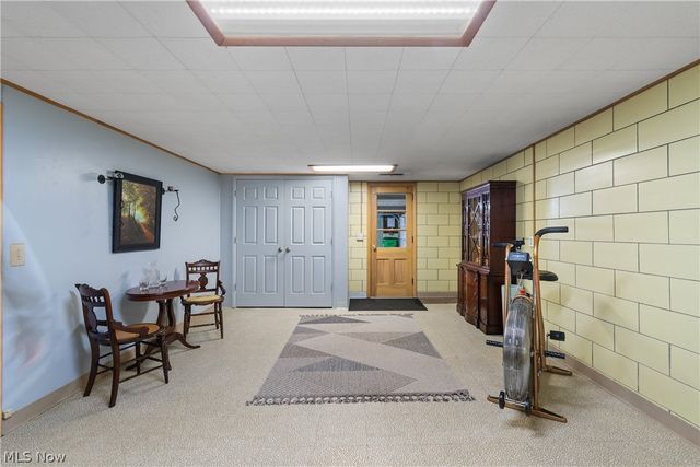 415 Valeside Avenue NE, Massillon, OH 44646