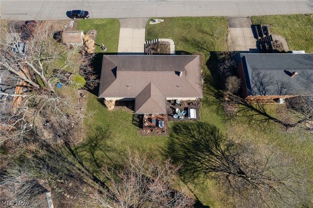 415 Valeside Avenue NE, Massillon, OH 44646