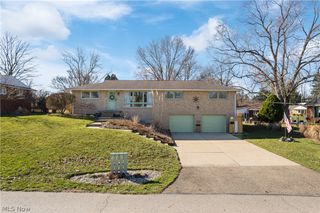 415 Valeside Avenue NE, Massillon, OH 44646