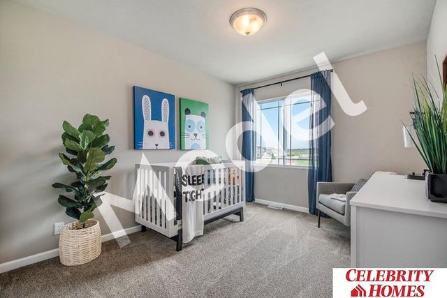 7918 N 113 Avenue, Omaha, NE 68142