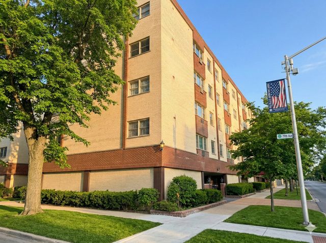 7840 W North Avenue 2K, Elmwood Park, IL 60707