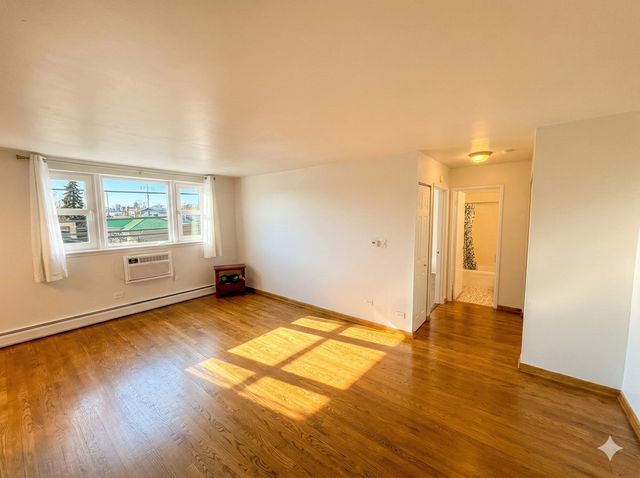 7840 W North Avenue 2K, Elmwood Park, IL 60707