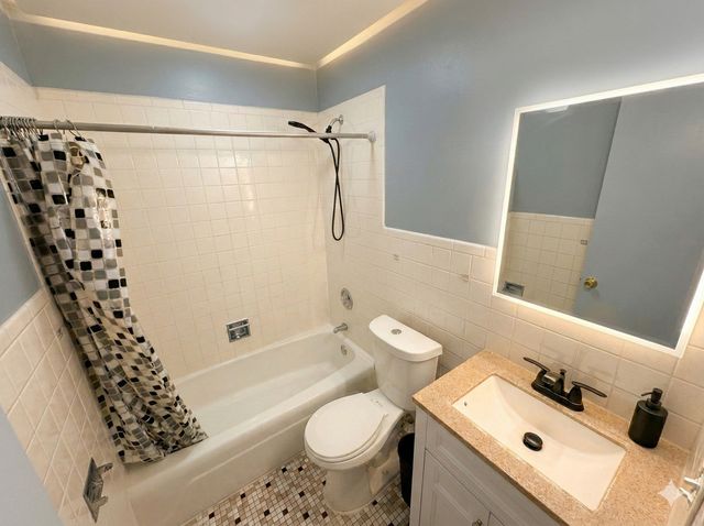 7840 W North Avenue 2K, Elmwood Park, IL 60707