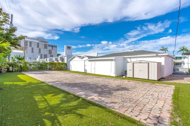 8930 SW 40th Street, Miami, FL 33165