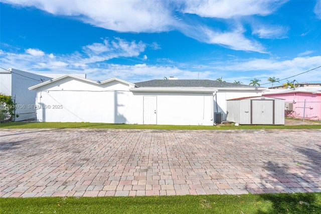 8930 SW 40th Street, Miami, FL 33165