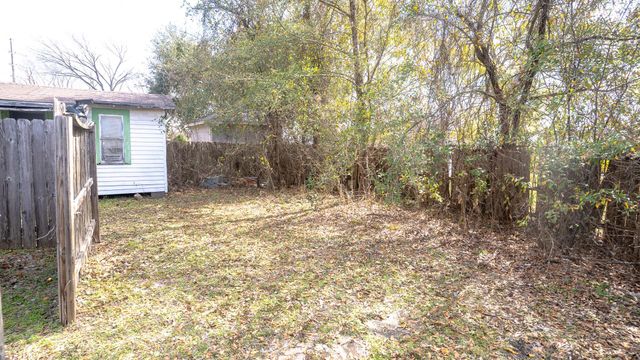 8808 Leander Street, Houston, TX 77012