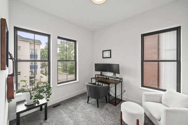 1215 Oak Street, Columbus, OH 43205