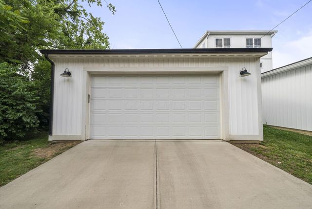 1215 Oak Street, Columbus, OH 43205