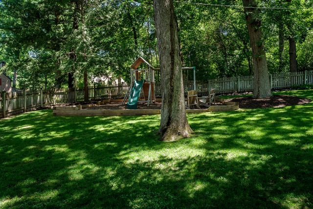 1347 BROWN HILLS Road, Rockford, IL 61107