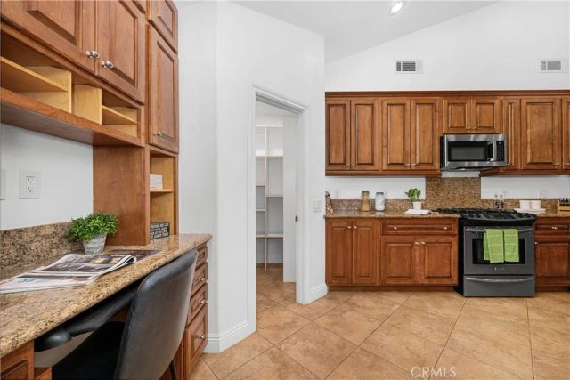 3702 Petaluma, Long Beach, CA 90808
