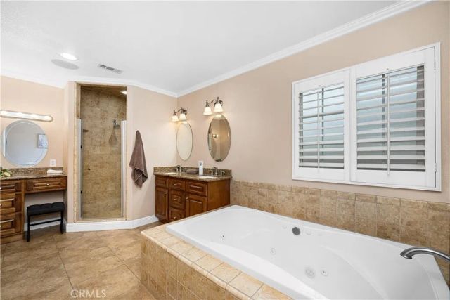 3702 Petaluma, Long Beach, CA 90808