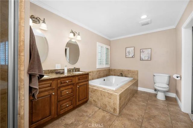 3702 Petaluma, Long Beach, CA 90808