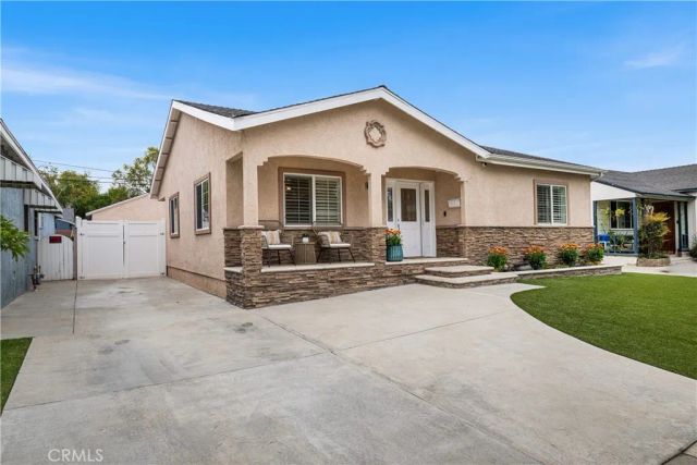 3702 Petaluma, Long Beach, CA 90808