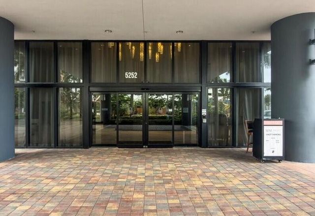 5252 NW 85th Avenue 1208, Doral, FL 33166