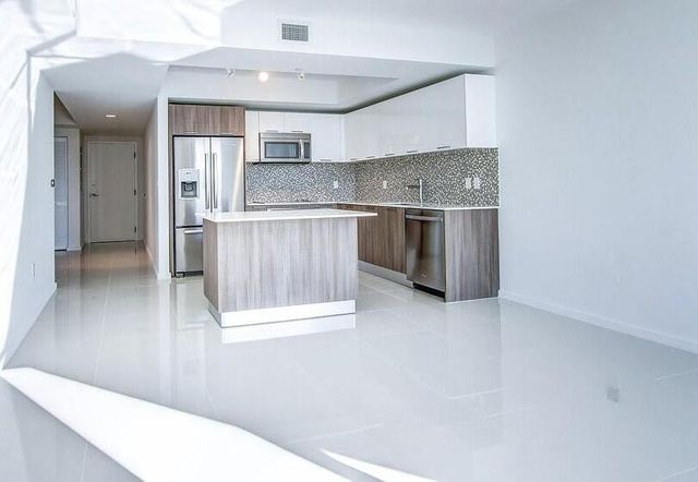 5252 NW 85th Avenue 1208, Doral, FL 33166