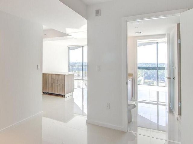 5252 NW 85th Avenue 1208, Doral, FL 33166