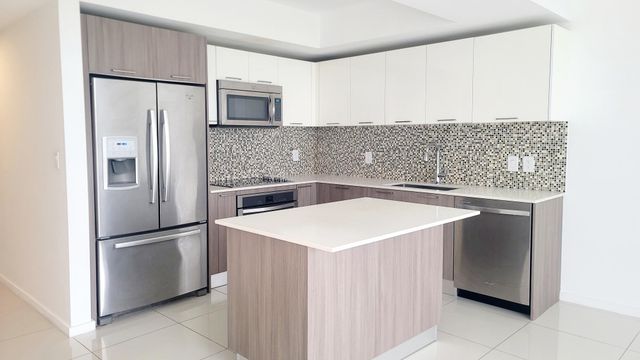 5252 NW 85th Avenue 1208, Doral, FL 33166