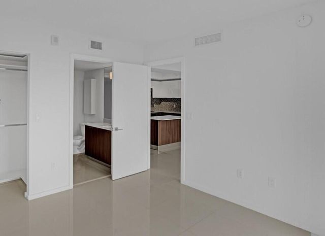 5252 NW 85th Avenue 1208, Doral, FL 33166