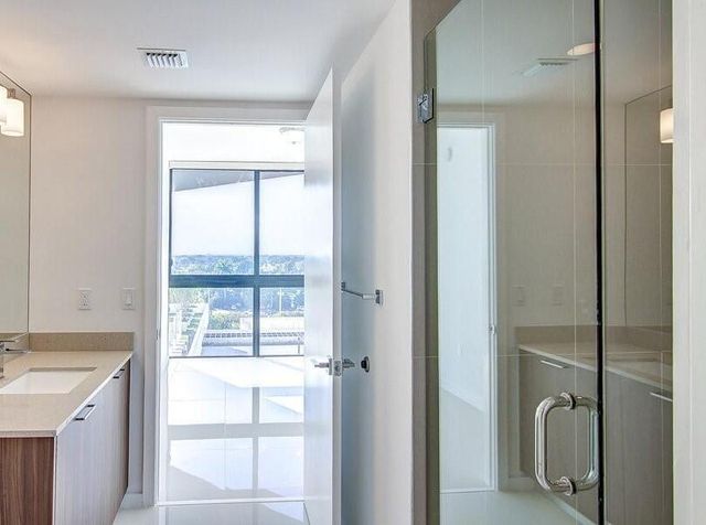 5252 NW 85th Avenue 1208, Doral, FL 33166