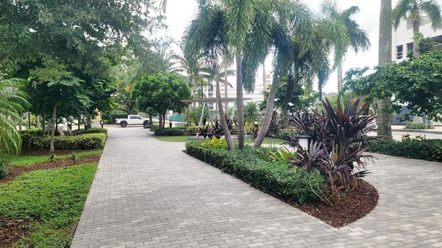 5252 NW 85th Avenue 1208, Doral, FL 33166