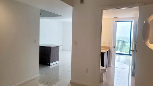 5252 NW 85th Avenue 1208, Doral, FL 33166