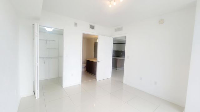 5252 NW 85th Avenue 1208, Doral, FL 33166