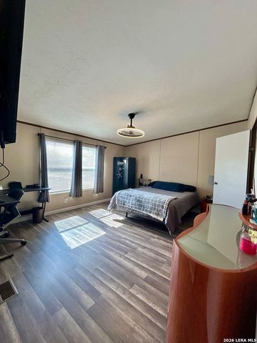 115 E 4TH ST, Natalia, TX 78059