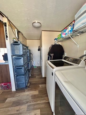 115 E 4TH ST, Natalia, TX 78059