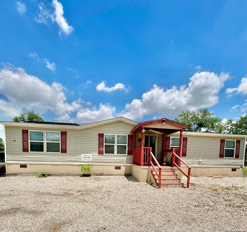 115 E 4TH ST, Natalia, TX 78059