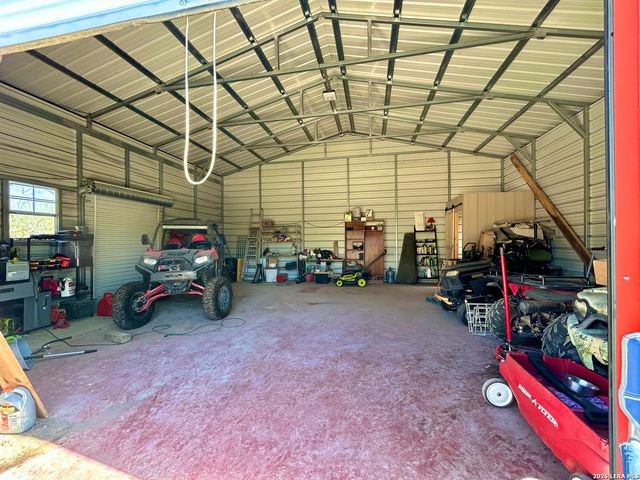 115 E 4TH ST, Natalia, TX 78059