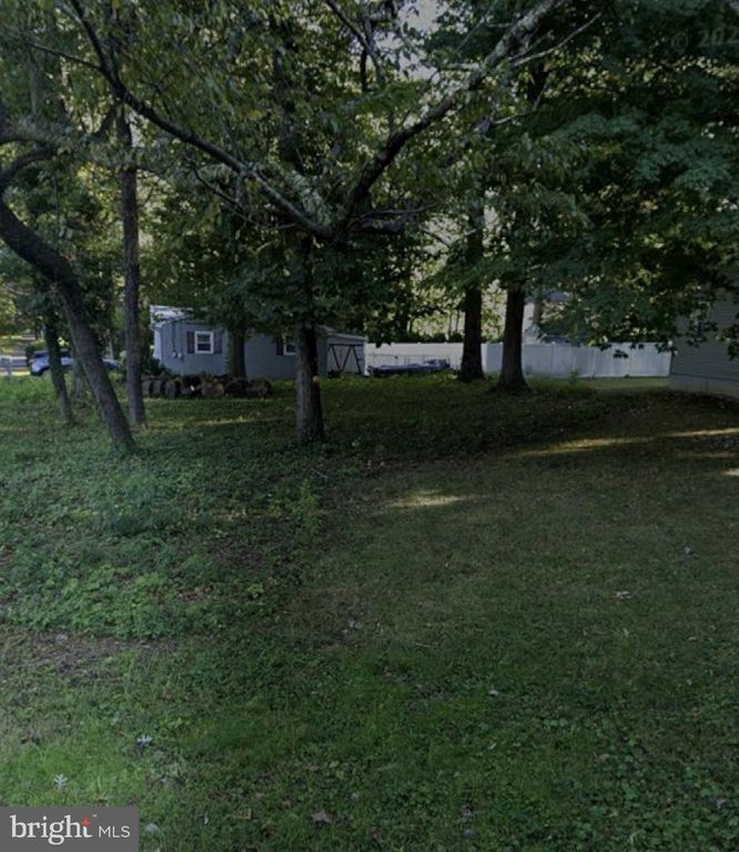 2021 SYLVAN PARK RD, Burlington, NJ 08016