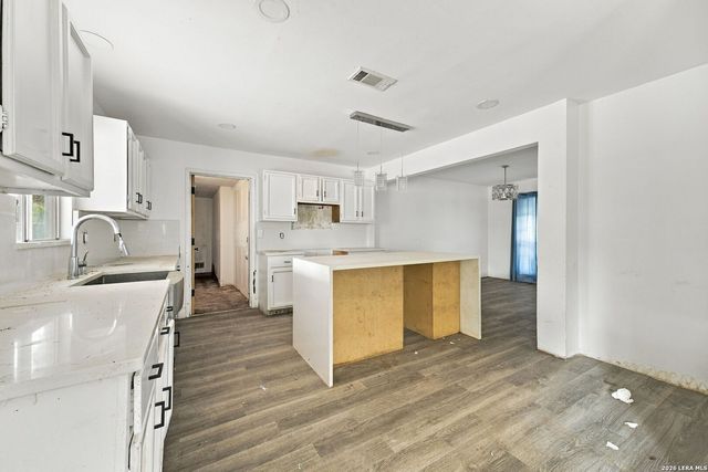 7022 Mill Stream St, Leon Valley, TX 78238