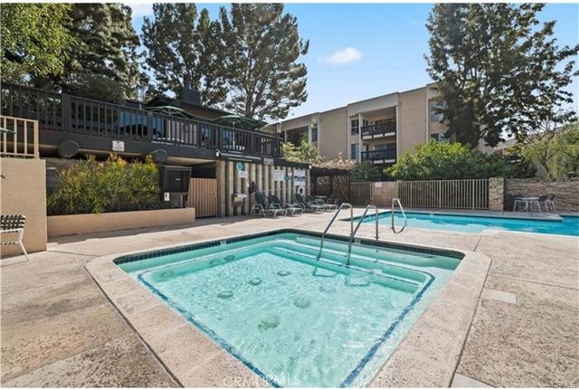 5301 Raintree 301, Culver City, CA 90230
