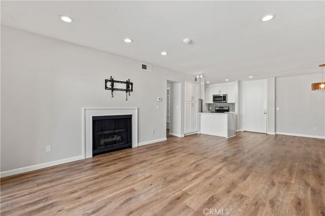 5301 Raintree 301, Culver City, CA 90230