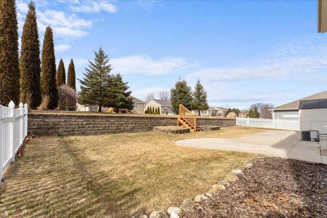 705 Chief Kewaskum PLACE, Kewaskum, WI 53040