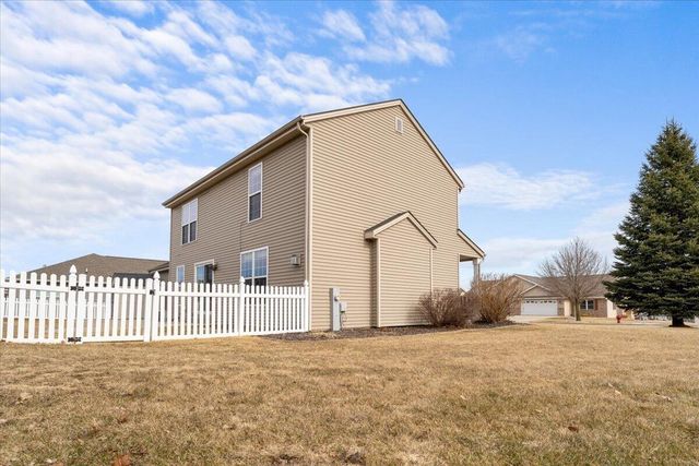 705 Chief Kewaskum PLACE, Kewaskum, WI 53040