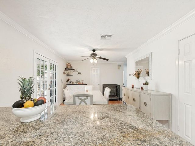 124 Bluebird Lane, Pasadena, TX 77502