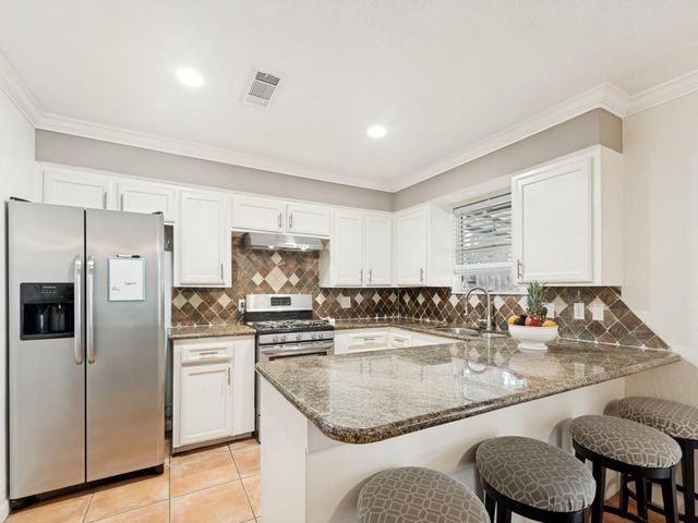 124 Bluebird Lane, Pasadena, TX 77502
