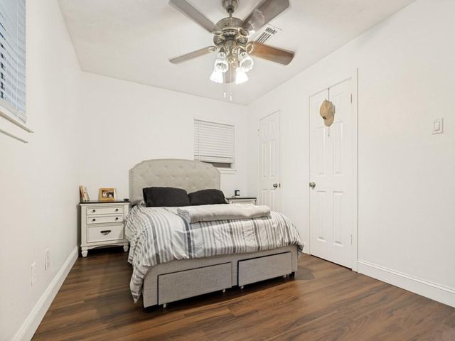 124 Bluebird Lane, Pasadena, TX 77502