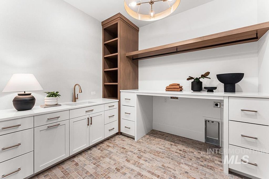 2432 S Globe Lane, Boise, ID 83716 photo 32