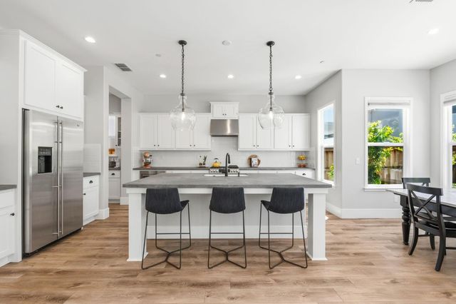 2238 5th Ave, Sacramento, CA 95818