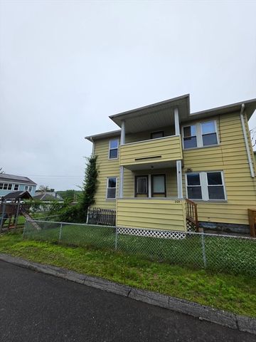 205 Woodland St, Fitchburg, MA 01420