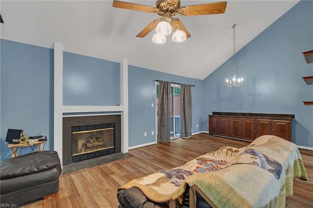 46 Hard Wood DR, Hampton, VA 23666