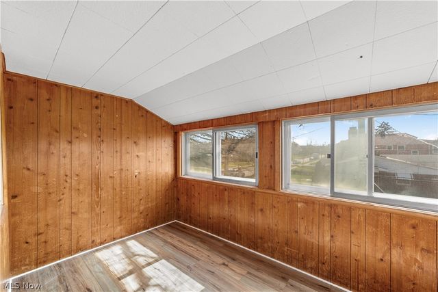 17904 Neff Road, Cleveland, OH 44119